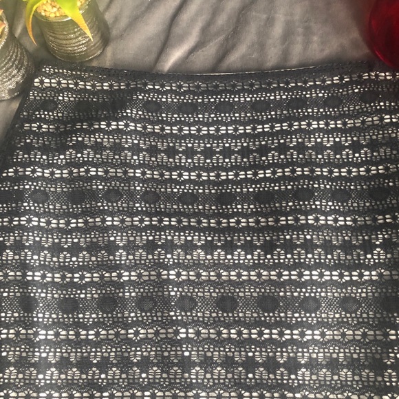 WORTHINGTON - SZ 12 BLACK LACE SKIRT - Picture 3 of 7